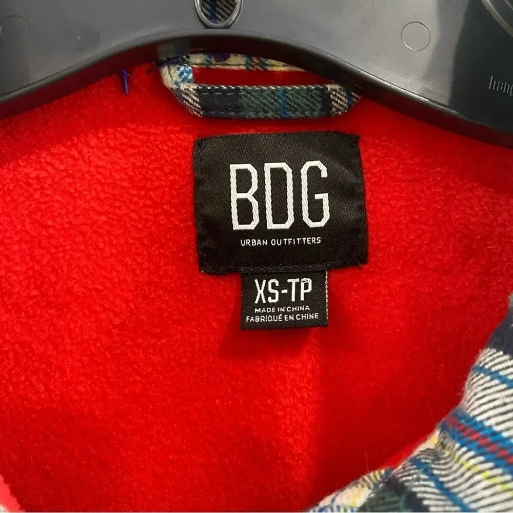 BDG | Oversized Flannel Plaid Shacket Red Fleece Lined Size XS - Picture 9 of 9